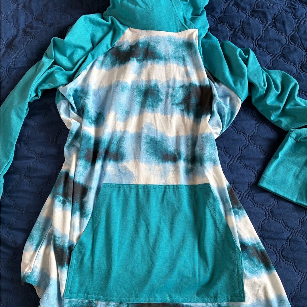 LuLaRoe Vibrant Teal Hoodie